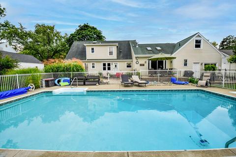 6000 Riverside Dr, Jackson, MI 49201 photo 3