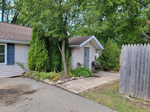 140 Comstock, Jackson, MI 49203 photo 9