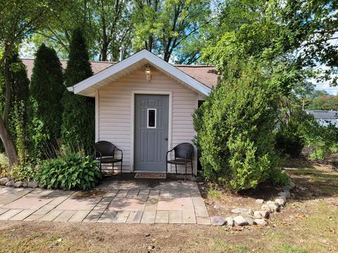 140 Comstock, Jackson, MI 49203 photo 1