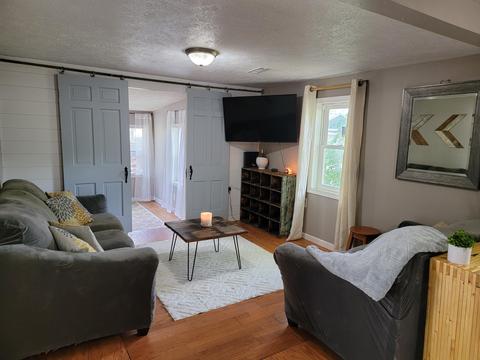 140 Comstock, Jackson, MI 49203 photo 2