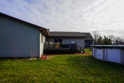 630 Norton Gibbs Dr, Ithaca, MI 48847 photo 3