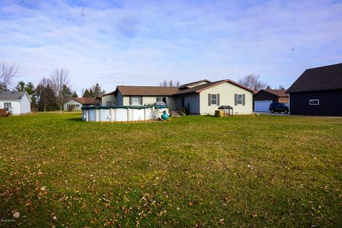 630 Norton Gibbs Dr, Ithaca, MI 48847 photo 4