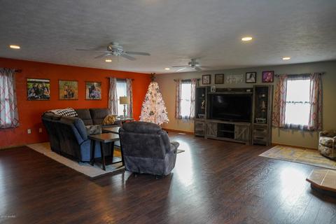 630 Norton Gibbs Dr, Ithaca, MI 48847 photo 6