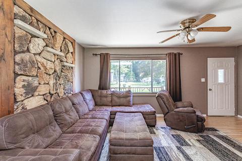 2630 Lucerne Dr, Jackson, MI 49201 photo 2