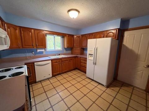 355 E Dexter Trl, Mason, MI 48854 photo 12