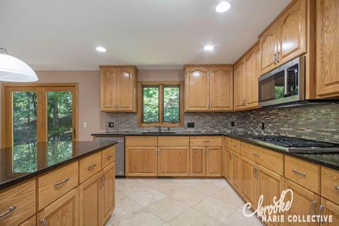 5409 Forest Bend Dr SE, Ada, MI 49301 photo 4