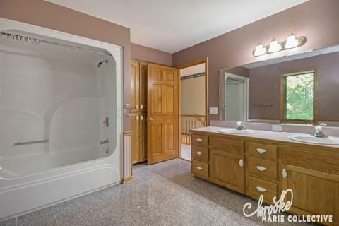 5409 Forest Bend Dr SE, Ada, MI 49301 photo 24
