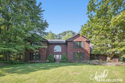 5409 Forest Bend Dr SE, Ada, MI 49301 photo 2