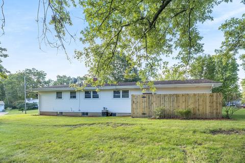 604 Sioux St, Jackson, MI 49203 photo 3