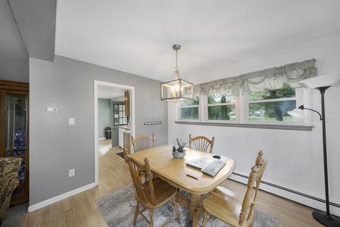 6039 Riverside Dr, Jackson, MI 49201 photo 8