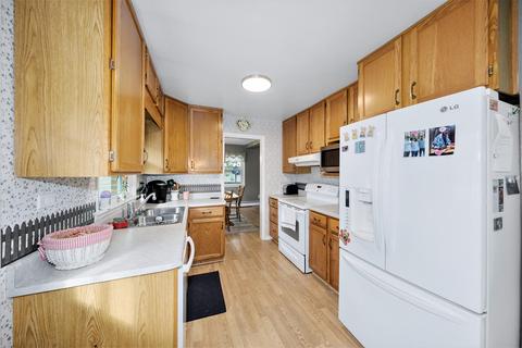 6039 Riverside Dr, Jackson, MI 49201 photo 10