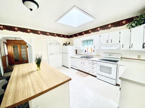 166 E Corey St, Bronson, MI 49028 photo 5