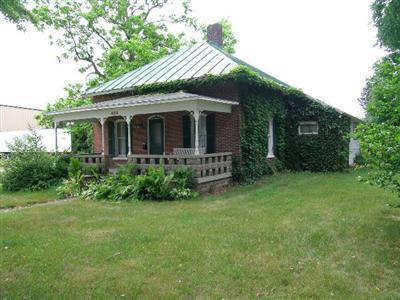 480 Grove St, Constantine, MI 49042 photo 3