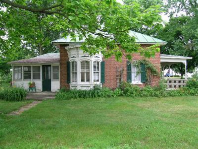 480 Grove St, Constantine, MI 49042 photo 2