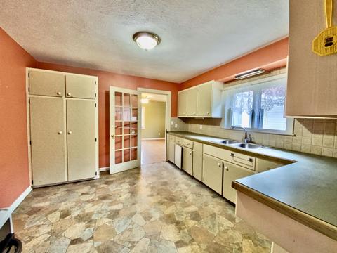 755 Wolverine Dr, Gladwin, MI 48624 photo 11