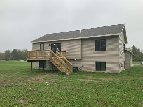 255 E Dutch Mill St, Grant, MI 49327 photo 4