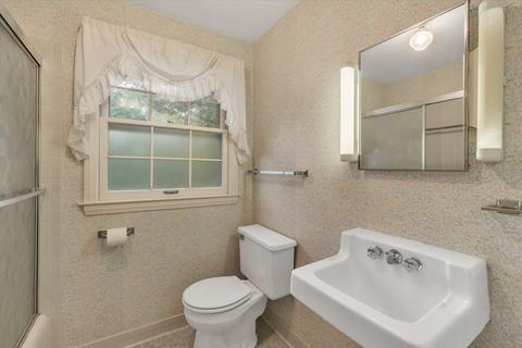 2127 Cascade Dr, Jackson, MI 49203 photo 13