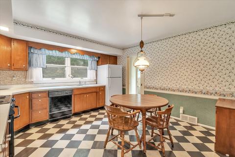 2127 Cascade Dr, Jackson, MI 49203 photo 34