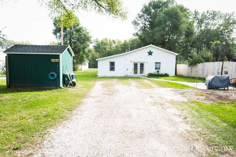 1426 A St, Stanton, MI 48888 photo 4