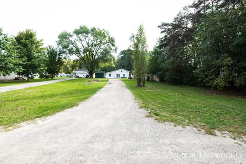 1426 A St, Stanton, MI 48888 photo 3