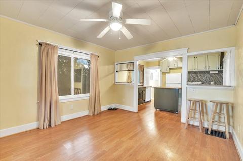 2115 Crest Ave, Jackson, MI 49203 photo 5