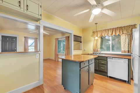 2115 Crest Ave, Jackson, MI 49203 photo 9