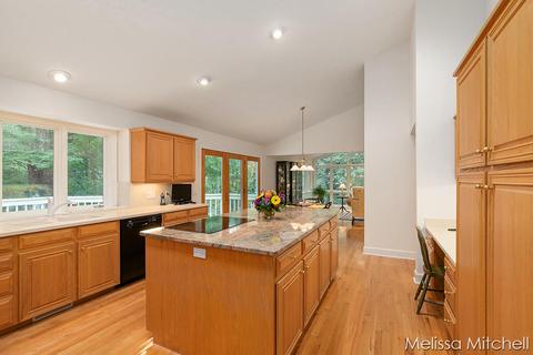7665 Timber Bluff Rd SE, Ada, MI 49301 photo 12