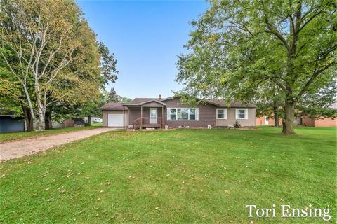 4733 W Stanton Rd, Stanton, MI 48888 photo 1