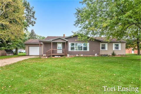 4733 W Stanton Rd, Stanton, MI 48888 photo 2