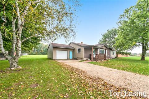 4733 W Stanton Rd, Stanton, MI 48888 photo 3