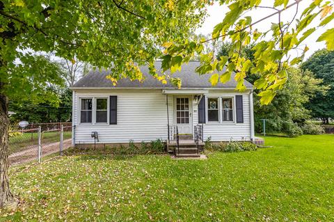 105 Third St, Jackson, MI 49203 photo 2