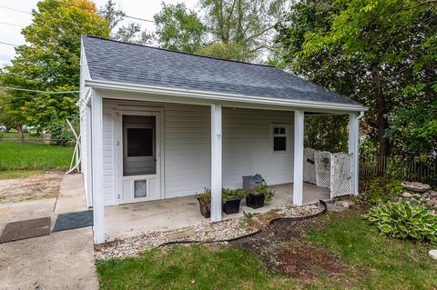 105 Third St, Jackson, MI 49203 photo 5