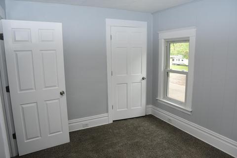 405 W Chart St, Plainwell, MI 49080 photo 23