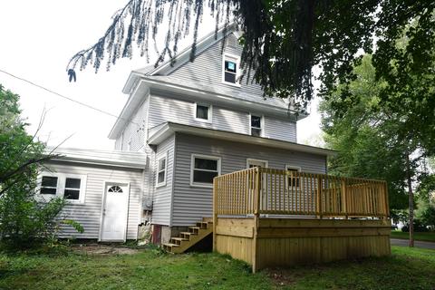 405 W Chart St, Plainwell, MI 49080 photo 5