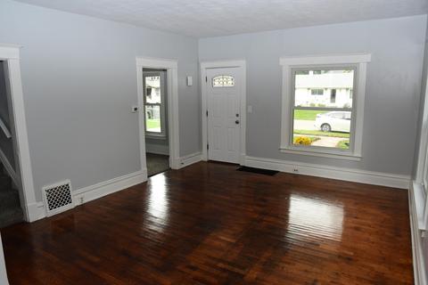 405 W Chart St, Plainwell, MI 49080 photo 13