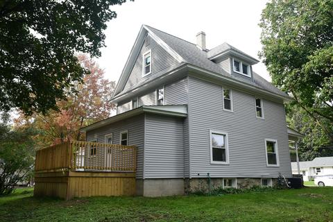 405 W Chart St, Plainwell, MI 49080 photo 4