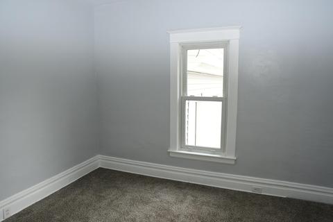 405 W Chart St, Plainwell, MI 49080 photo 11