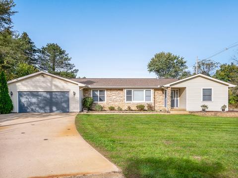 11624 Dublin Dr, Jerome, MI 49249 photo 1