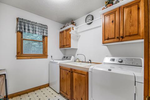 3942 26th St, Dorr, MI 49323 photo 17
