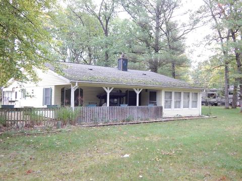 703 E 88th St, Newaygo, MI 49337 photo 1