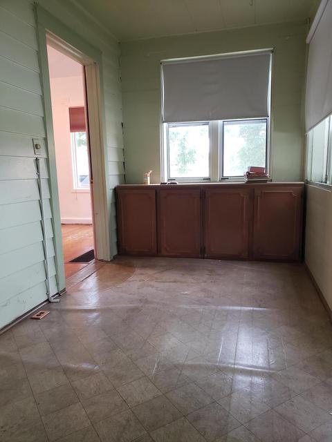 1352 Page Ave, Jackson, MI 49203 photo 2