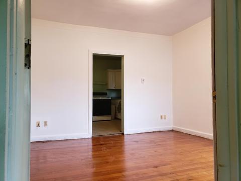 1352 Page Ave, Jackson, MI 49203 photo 4