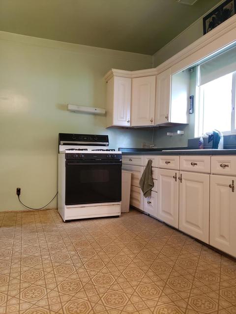 1352 Page Ave, Jackson, MI 49203 photo 9