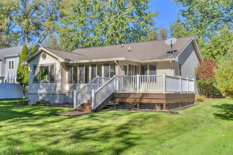 6207 Edgewood Dr, Jackson, MI 49203 photo 2