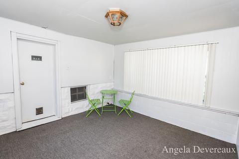 304 Ellis Ave, Belding, MI 48809 photo 9