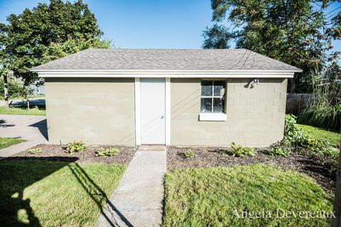 304 Ellis Ave, Belding, MI 48809 photo 7