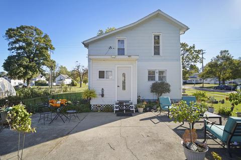 702 N State St, Jackson, MI 49202 photo 3