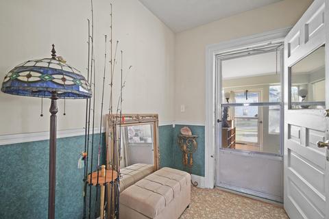 702 N State St, Jackson, MI 49202 photo 5