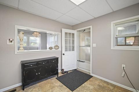702 N State St, Jackson, MI 49202 photo 17