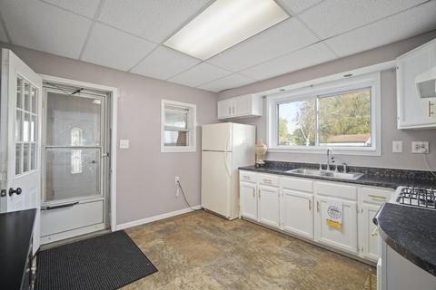 702 N State St, Jackson, MI 49202 photo 18